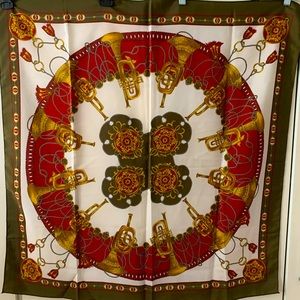 Vintage baroque style scarf